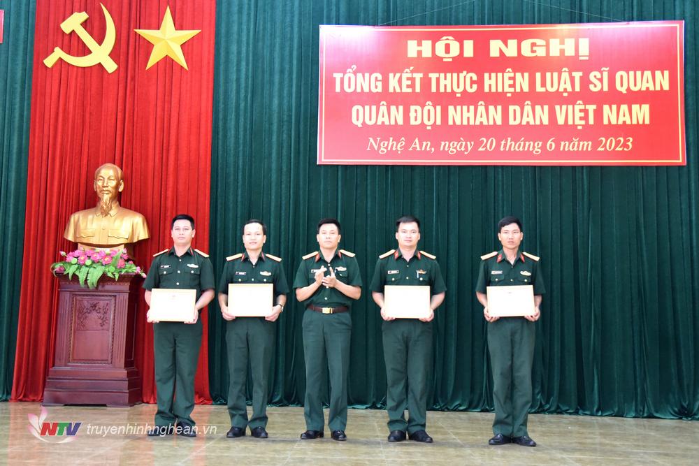 Lữ đoàn Tăng - Thiết giáp 206: Thực hiện tốt Luật Sĩ quan Quân đội nhân dân Việt Nam