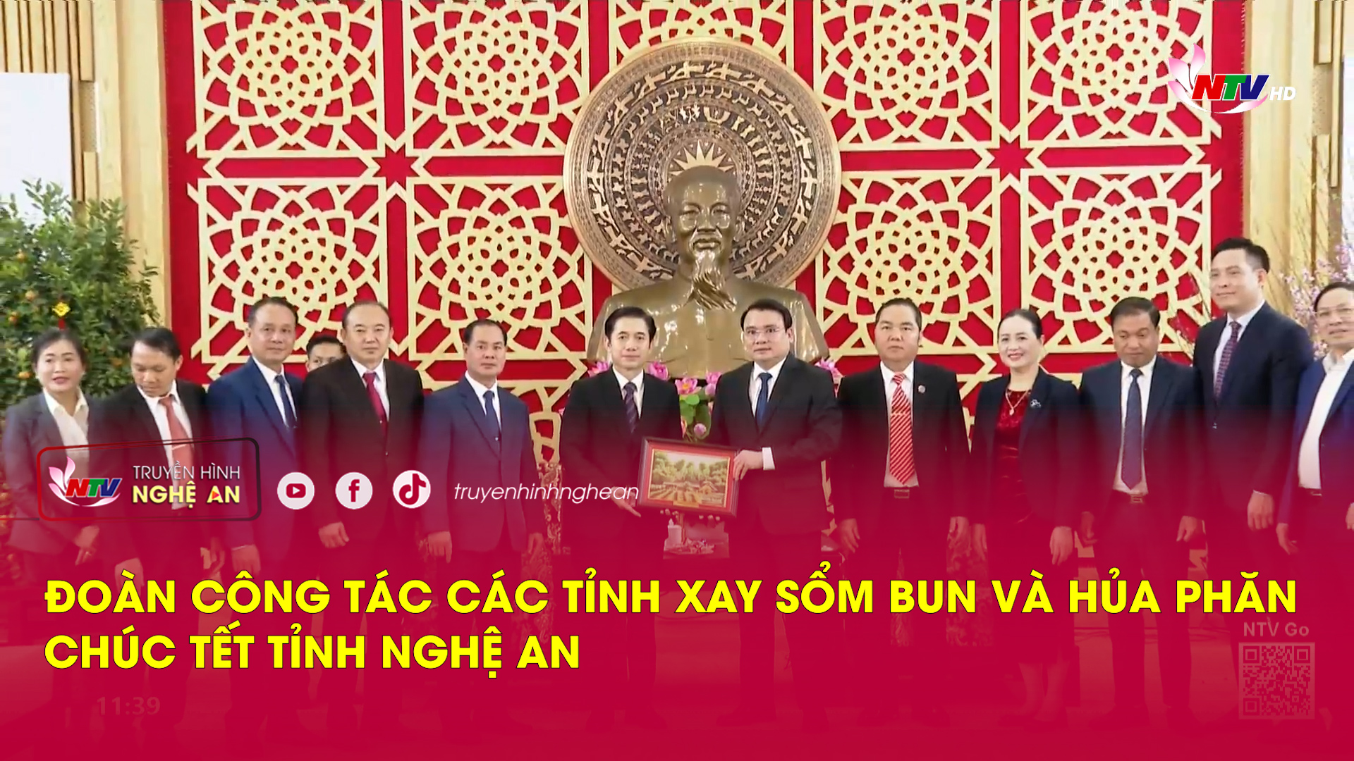 Đoàn công tác các tỉnh Xay Sổm Bun và Hủa Phăn chúc Tết tỉnh Nghệ An