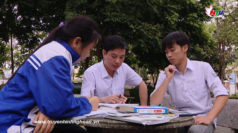 Cậu học trò nghèo với cú đúp ngoạn mục