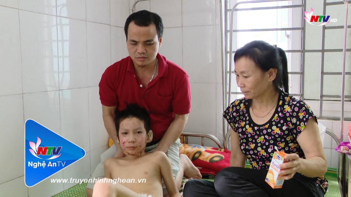 Nhịp cầu nhân ái: Hoàn cảnh gia đình anh Tứ chị Cẩm ở Quán Bàu, TP Vinh