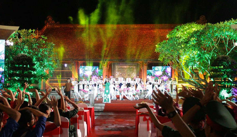 Video - Cầu truyền hình “Bài ca kết đoàn”