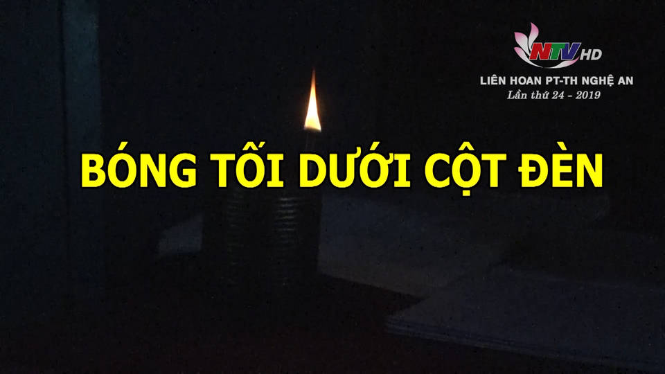 Bóng tối dưới cột đèn
