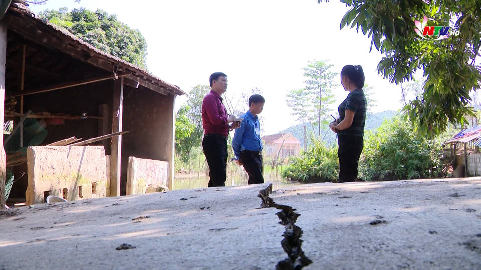 Hộp thư truyền hình: Tình trạng sụt lún nhà, sạt lở đất nông nghiệp ở Châu Khê, Lạng Khê - Con Cuông