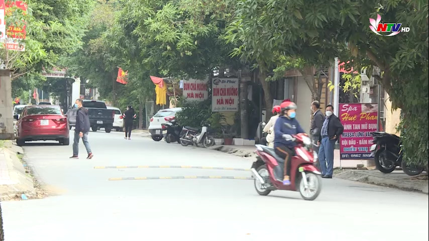 Bản tin An toàn giao thông: Lắp gờ giảm tốc, phòng ngừa tai nạn giao thông ở Nghi Lộc