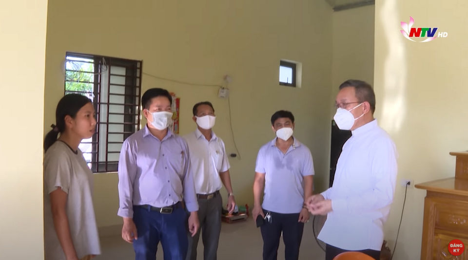 Phóng sự thu thanh: Hoa nhân ái nở trên đất Đạo cằn khô