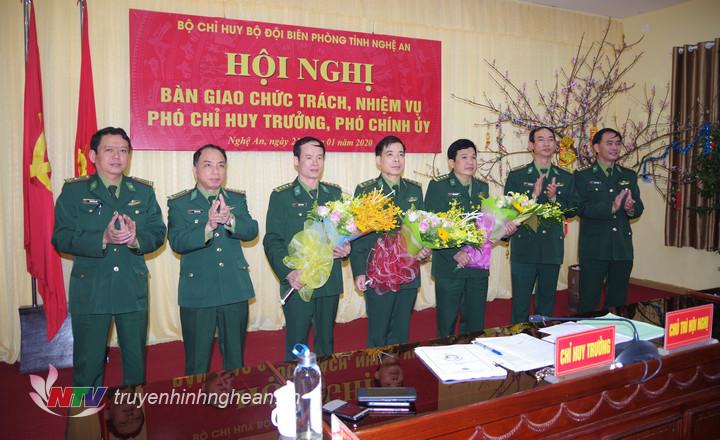 Bàn giao chức trách nhiệm vụ các Phó chỉ huy trưởng, Phó Chính ủy BĐBP tỉnh Nghệ An