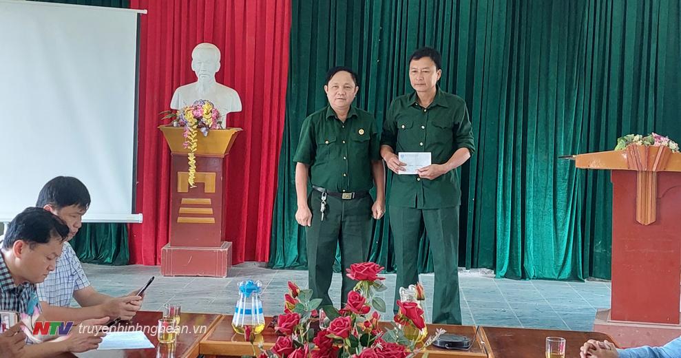 Thanh Chương khen thưởng Chủ tịch CCB xã Thanh Hòa cứu sống 3 thanh niên bị đuối nước