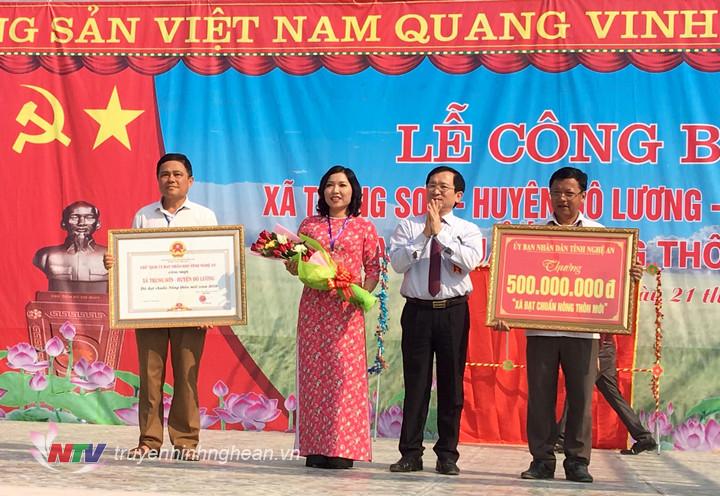 Xã Trung Sơn - Đô Lương đón Bằng công nhận xã đạt chuẩn Nông thôn mới