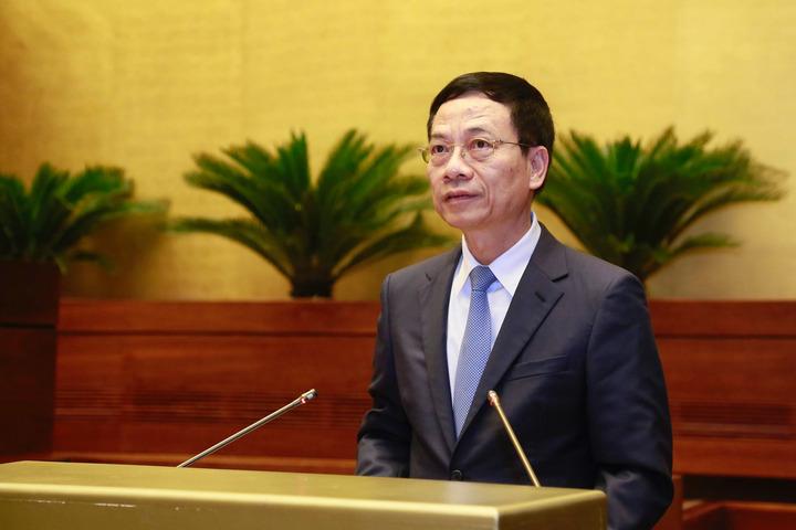 Bộ trưởng Bộ Thông tin và Truyền thông Nguyễn Mạnh Hùng trả lời chất vấn về quản lý báo chí, mạng xã hội
