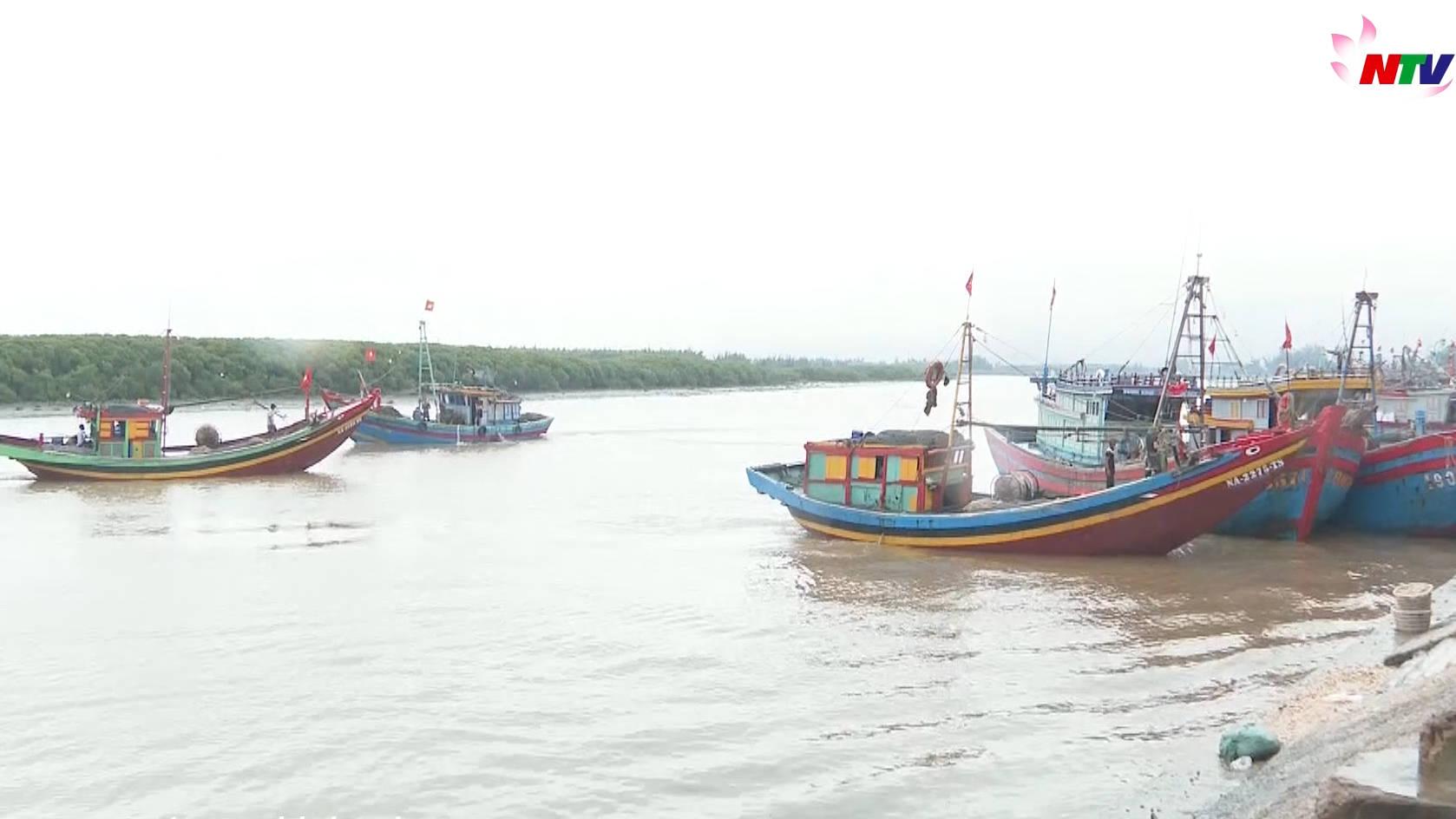 Các địa phương ven biển vừa phòng chống dịch, vừa phòng chống bão