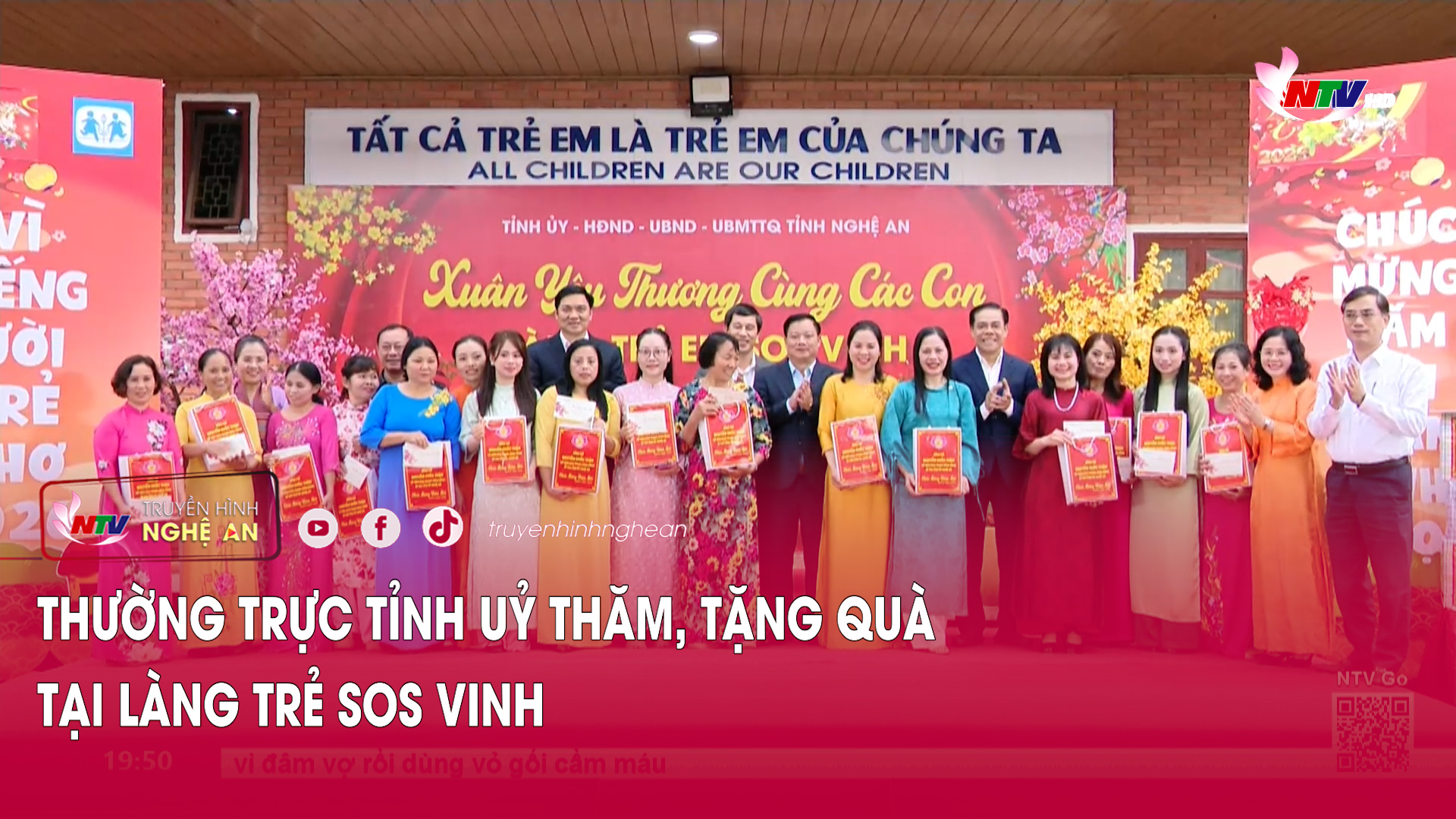 Thường trực Tỉnh uỷ thăm, tặng quà tại làng trẻ SOS Vinh