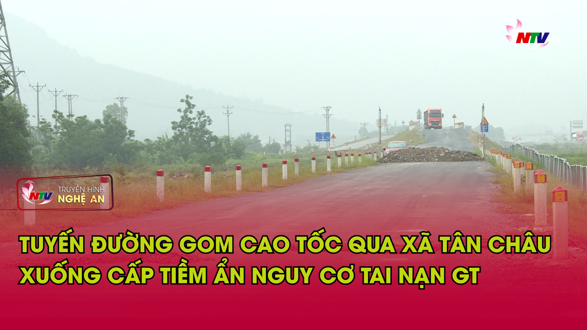 Bản tin An toàn giao thông - 20/03/2026:  Tuyến đường gom cao tốc qua xã Tân Châu xuống cấp tiềm ẩn nguy cơ tai nạn GT